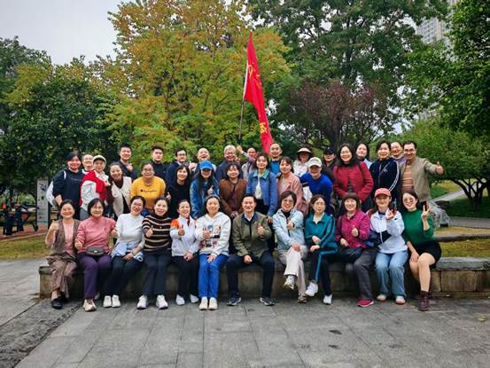 书香兰台伴健步，健康活力绕沙湖。为响应全民健身国家战略，倡导健康生活理念，增强团队凝聚力，10月30日下午，图书...