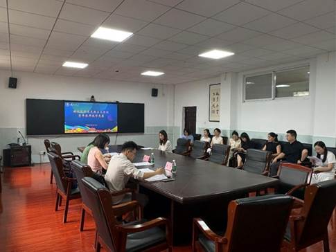 http://marx.hubu.edu.cn/__local/2/30/C6/8E69D425EA2C2F2A9DB934C4A69_2CF0F633_C6771.png